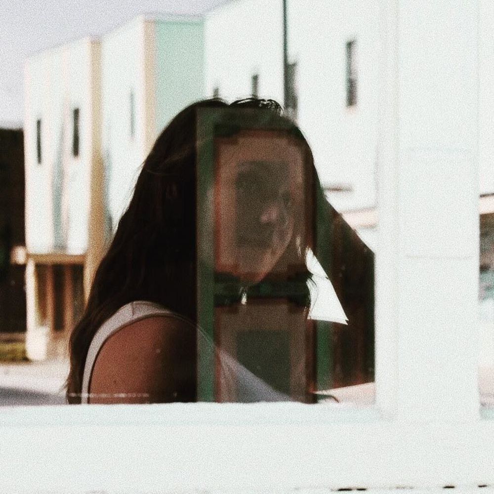 Meet your Posher, Evelyne